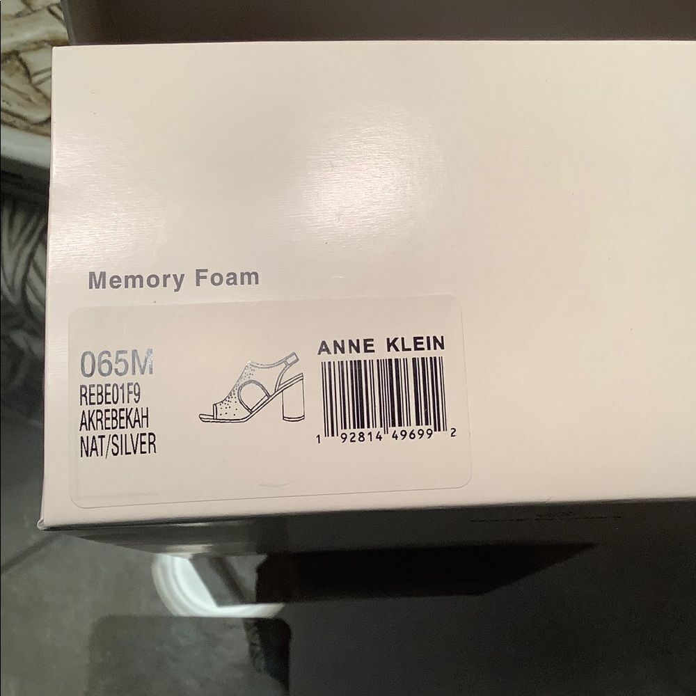 Anne Klein Shoes - Picture 4 of 4